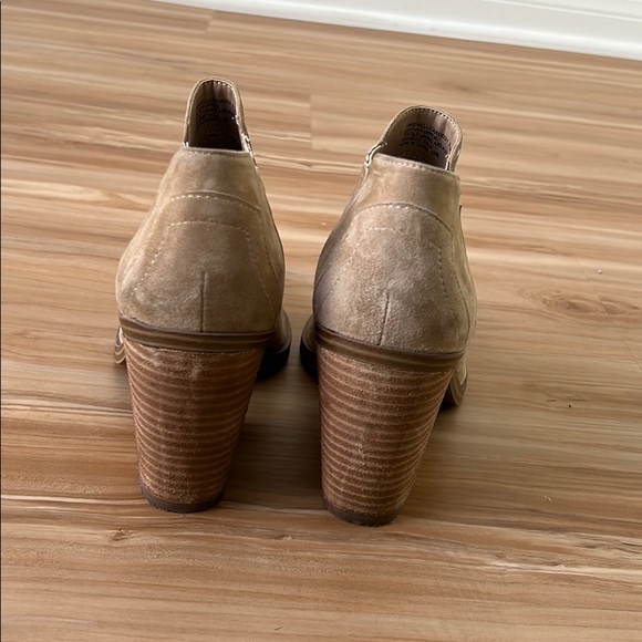 Booties - Picture 4 of 5